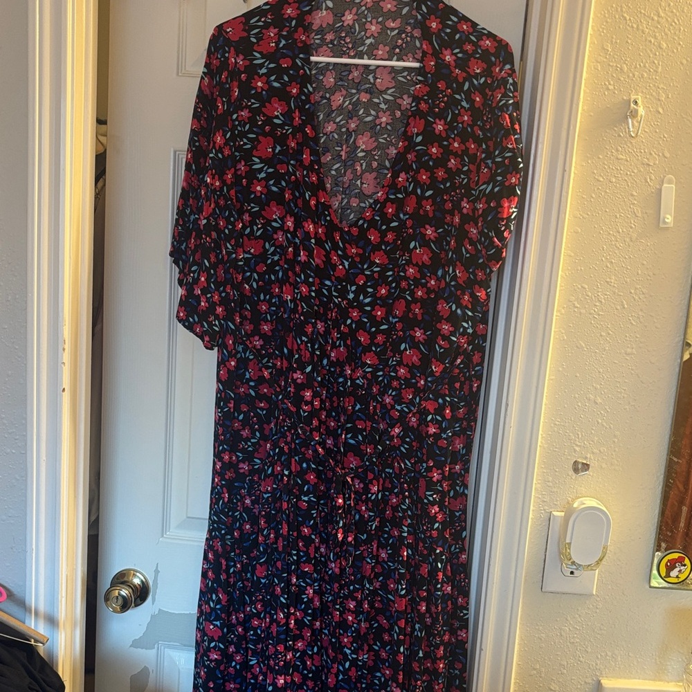 Avenue Black and Red Floral Long Sleeve Dress